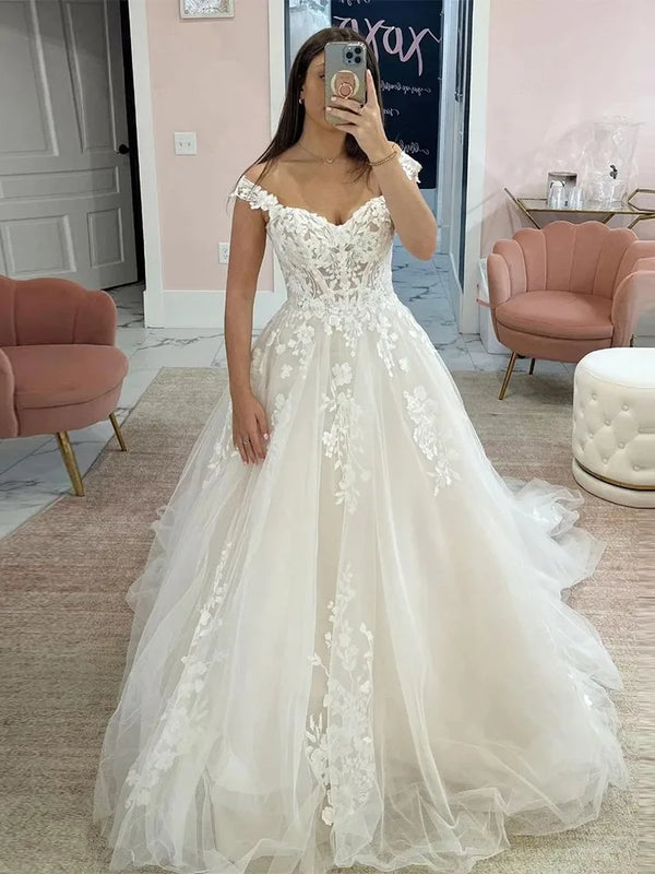 Modest Sweetheart Wedding Dresses for Bride Off the Shoulder Appliques Backless Lace A-line Gown