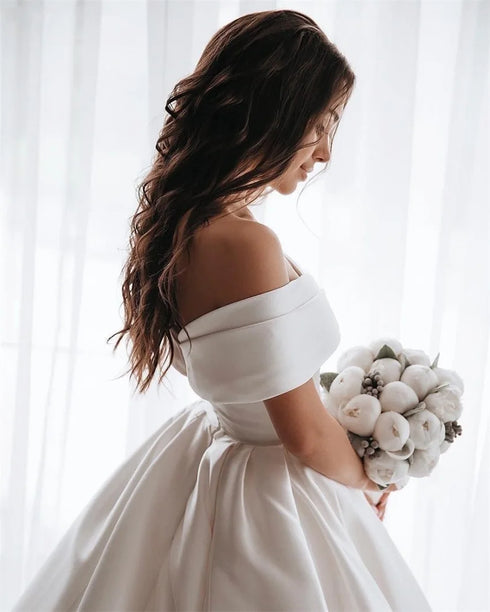 Customized Luxury White Satin Ball Gown Wedding Dress Appliques Off The Shoulder