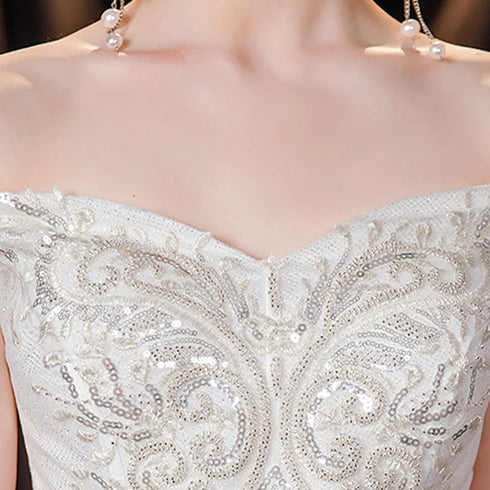 Wedding Dresses Illusion V-Neck Backless Tulle Lace Gown