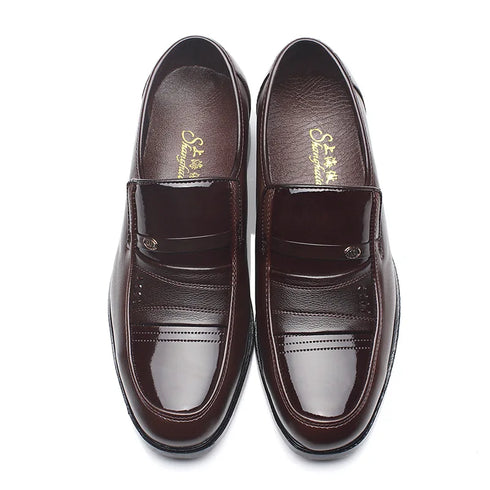 Stylish Men's Leather Oxfords - Comfortable Round Toe Flats for Office, Business, and Wedding Occasions