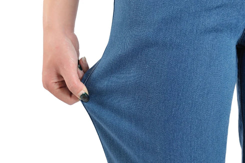 Autumn Casual Loose Fit Straight Leg Jeans for Middle-Aged Women with Pocket Embroidery - Perfect for Fall Outfits with Jeans and Everyday Style