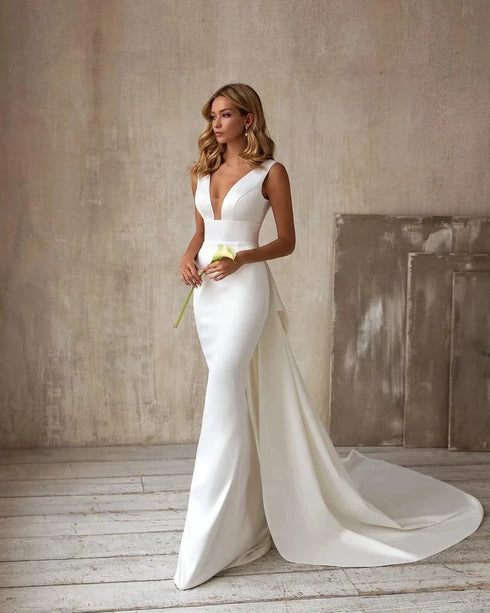 Mermaid Wedding Dress Detachable Train Bow V-Neck Elegant Bridal Gown Sleeveless Customized