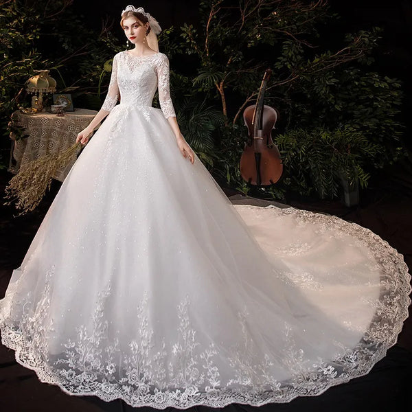 Luxury Big Sweep Train Wedding Dress Plus Size Lace Gown