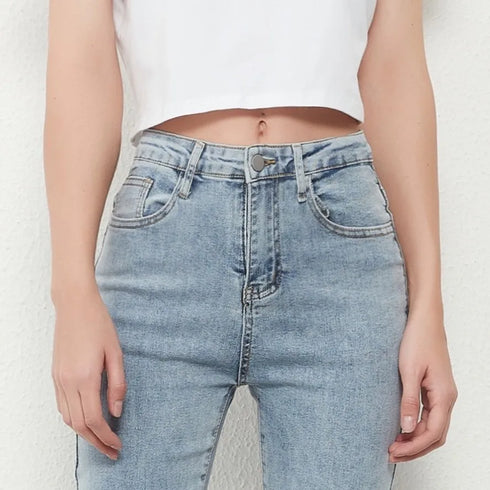 Fashionable Women's Mid Waist Straight Leg Pencil Jeans - Vintage Denim Trousers for Casual Fall Outfits and Stylish Jean Looks