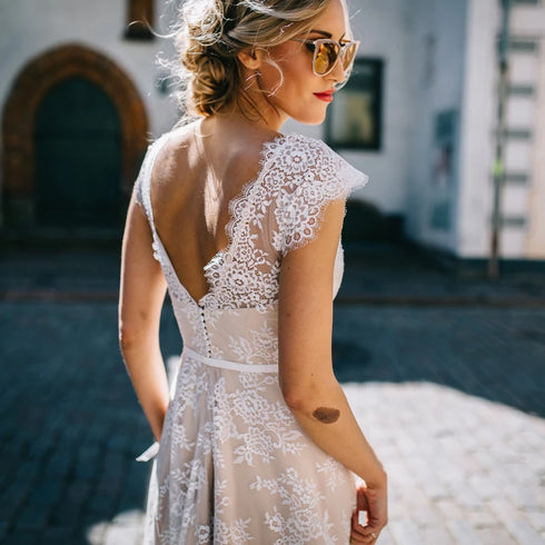 Customized Vintage Champagne Lace Bohemian Wedding Dress A Line Cap Sleeve Sexy Backless Bridal Gown