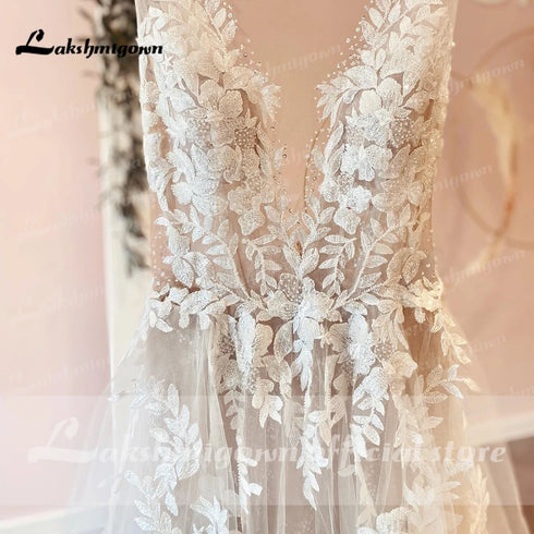 Sexy A-Line Backless Wedding Dress Customized Lace Applique Tulle Gowns