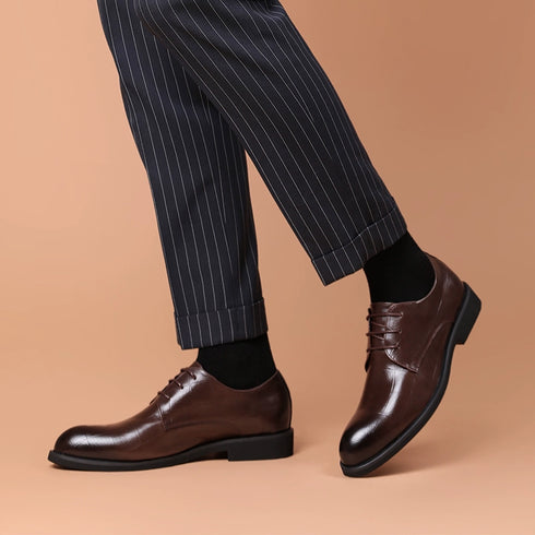 Elegant Pointed Toe Leather Shoes for Business and Casual Wear with Height Increasing Insole and Low Heel Design
