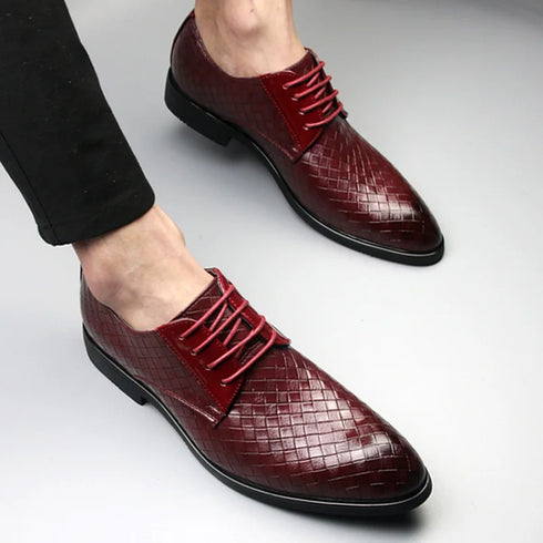 Elegant Plaid Pointed Toe Lace-Up Men's Leather Oxfords - Stylish Casual Business Dress Shoes for Formal Occasions