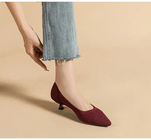 Stylish Women's Pointed Toe Slip-On Flat Pumps for Casual Spring and Autumn Wear