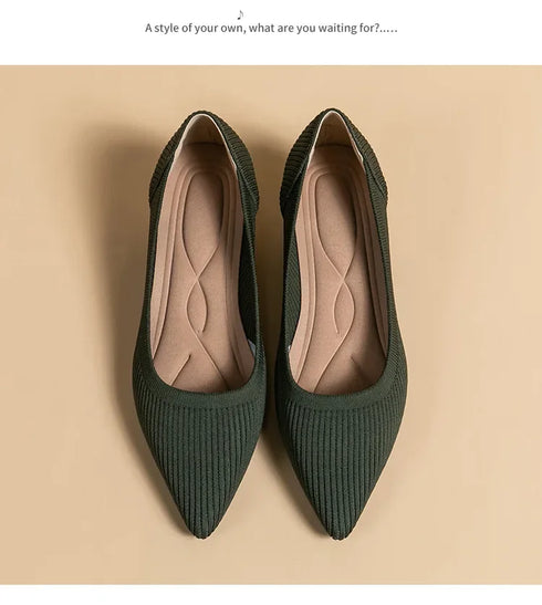 Stylish Women's Pointed Toe Slip-On Flat Pumps for Casual Spring and Autumn Wear