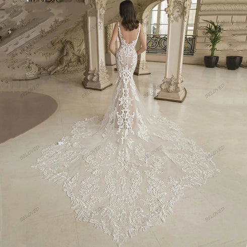 Classic Wedding Dresses Elegant Bridal Gowns Lace Appliques V-Neck Sheath Mermaid Sexy Styles