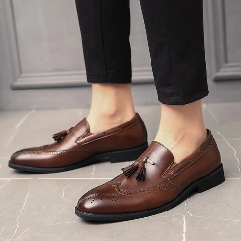 Luxury Black Low Heeled Tassels Loafers for Men Business Dress Shoes