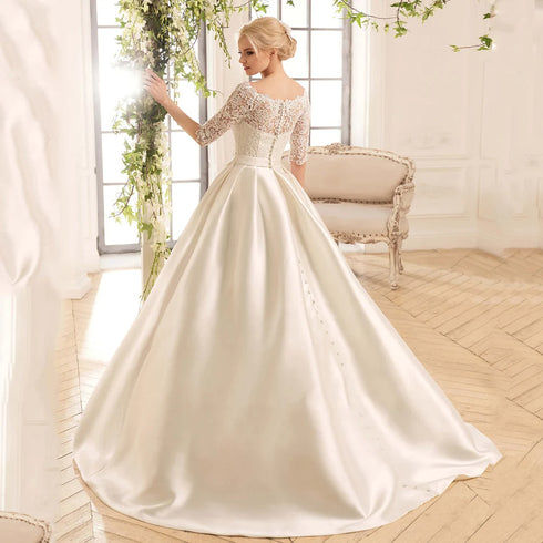 Modern Wedding Dresses Boat Neck Half Sleeves Bridal Gowns Lace Appliques A-Line Court-Train