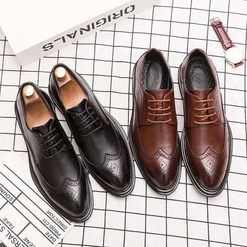 Classic Men's Brogue Dress Shoes - Elegant Handmade Wingtip Leather Oxford Footwear for Formal Business Occasions, Calfskin Comfort with Lace-up Design
