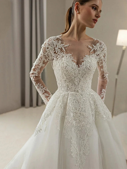 Luxury Long Sleeves Wedding Dresses with Pearls and Lace