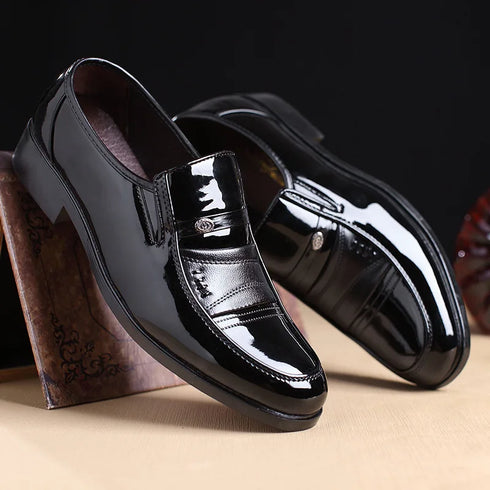 Stylish Men's Leather Oxfords - Comfortable Round Toe Flats for Office, Business, and Wedding Occasions