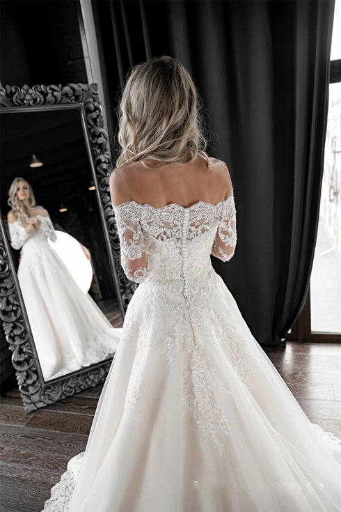 Vintage Off The Shoulder Long Sleeves Lace Applique A Line Wedding Dresses Sweep Train