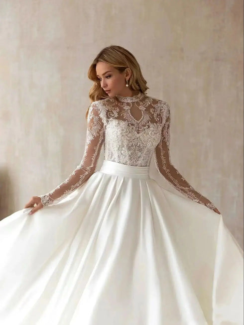 Beautiful Wedding Dresses With Detachable Train O-Neck Long Sleeves Bridal Gowns Lace Appliques