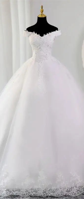 Plus Size Off Shoulder Lace Mermaid Wedding Dress With Train, Vintage Appliques Gown