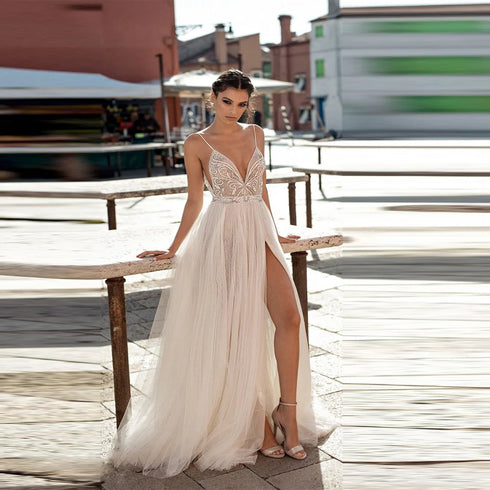 Elegant Sexy High Fork Lace A-Line Wedding Dress with Sparkling Beaded Bridal Gown