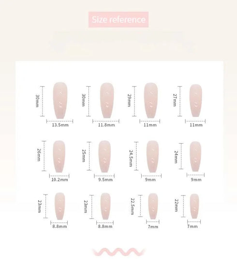 Wearable Detachable Love-Themed Checkerboard Fake Nail Pieces for a Sweetheart Manicure