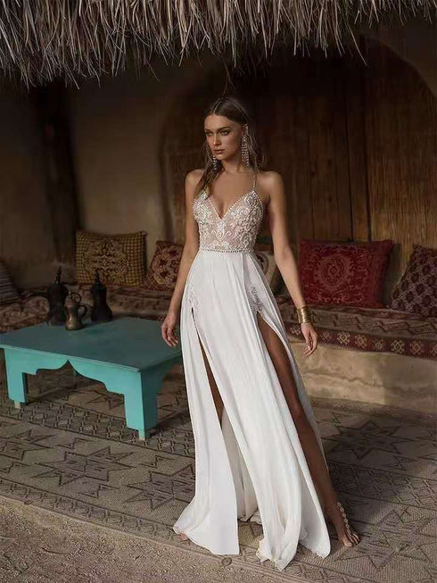 Backless Beach Wedding Dress With V Neck Spaghetti Straps Lace Appliques Chiffon Floor Length Bridal Gown