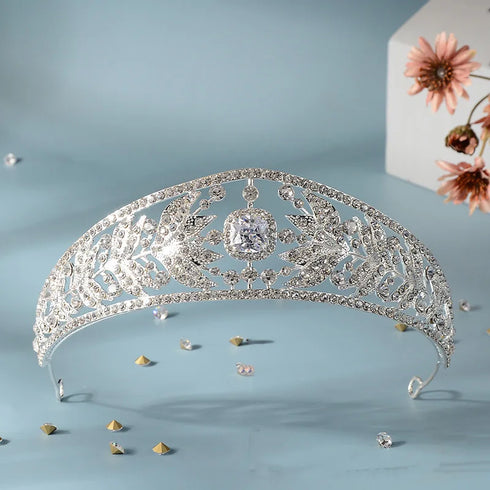 Elegant Crystal Leaf Bridal Tiara - Fashion Rhinestone Diadem Headpiece for Weddings