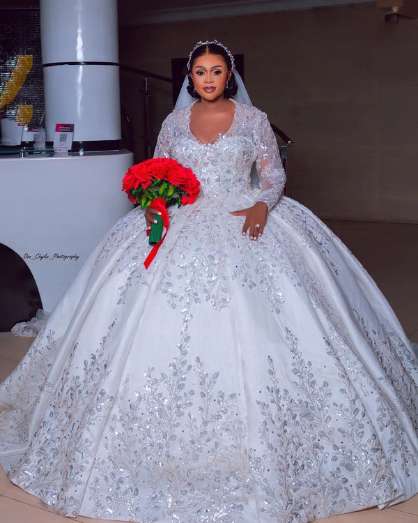 Customized Luxury Plus Size Ball Gowns Wedding Dress V Neck Long Sleeve Bridal Gown Beaded Lace Detail