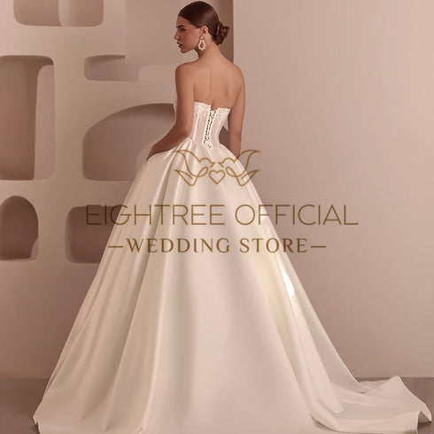 Elegant A-Line Wedding Dresses Strapless Appliques Satin Bridal Gowns