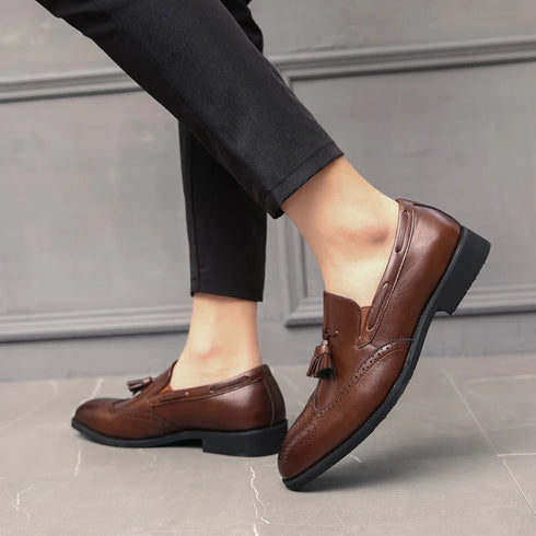Luxury Black Low Heeled Tassels Loafers for Men Business Dress Shoes