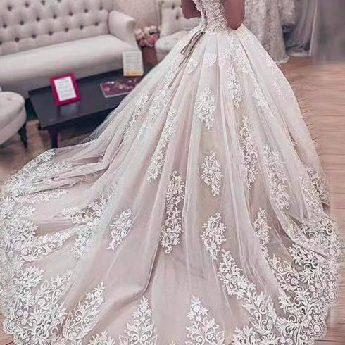 Exquisite Wedding Dress Ball Gown Sweetheart Appliques Lace-up