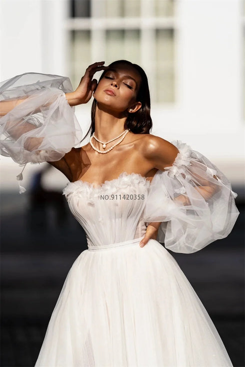 Exquisite Sweetheart Beach Wedding Dresses Off The Shoulder Puff Sleeve Lace Appliques Bridal Gowns