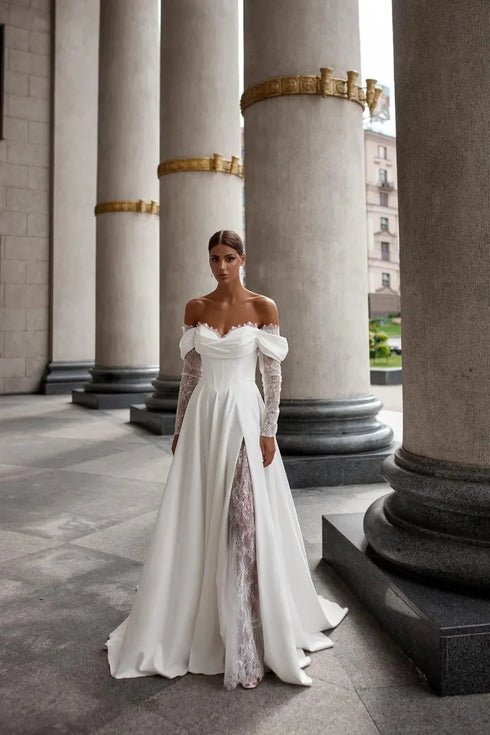 Princess Off The Shoulder Long Sleeves Sweetheart Lace Applique Boho Beach A Line Wedding Dresses