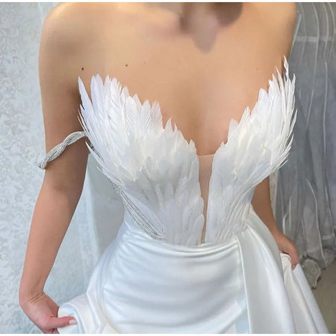 White Angel Feather Dress Luxury Design Women's Off Shoulder Elegant Long Dress for Parties and Weddings