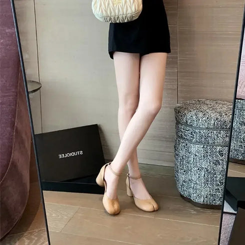 Chic Women's Tabi Ninja Mary Jane Pumps with Round Split Toe Design - Stylish Thick Heel Sandals for Spring and Autumn
