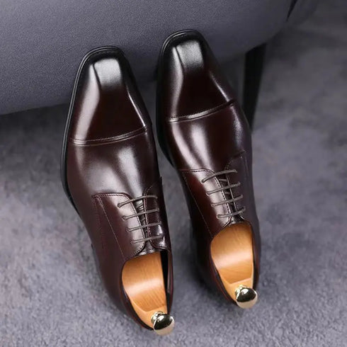Classic Black Leather Oxford Shoes for Men - Formal and Fashionable