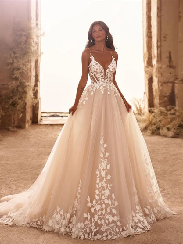 Boho V-neck Wedding Dresses Spaghetti Straps Tulle Gown
