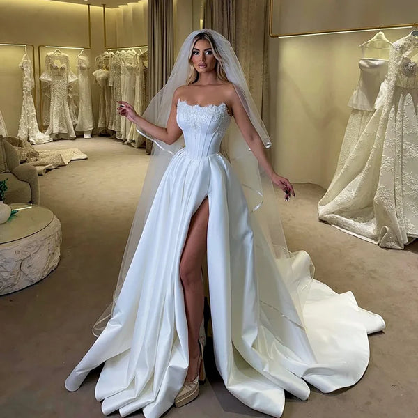 Elegant A-Line Wedding Dresses Strapless Side Slit Bridal Gown with Appliques for Evening and Prom