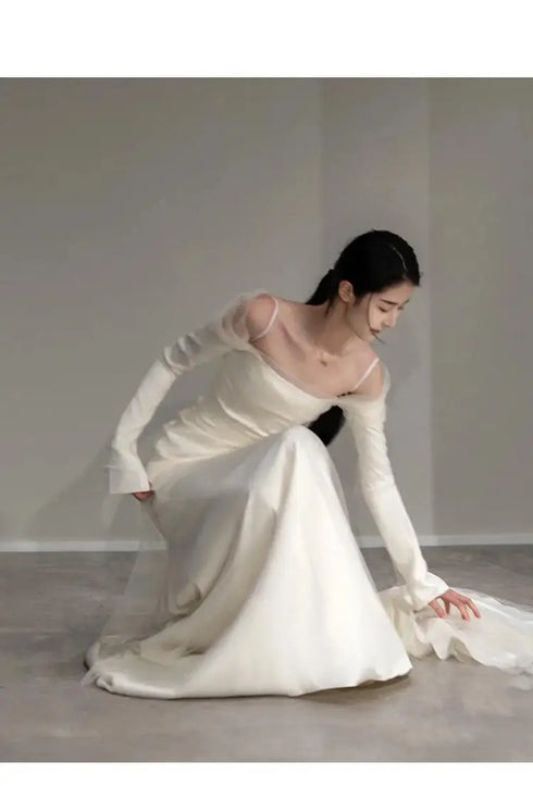 Long Sleeved Light Wedding Dress Elegant Off The Shoulder Mermaid Gown