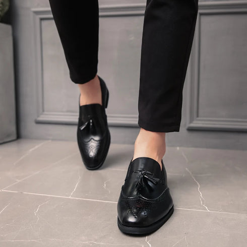 Luxury Black Low Heeled Tassels Loafers for Men Business Dress Shoes