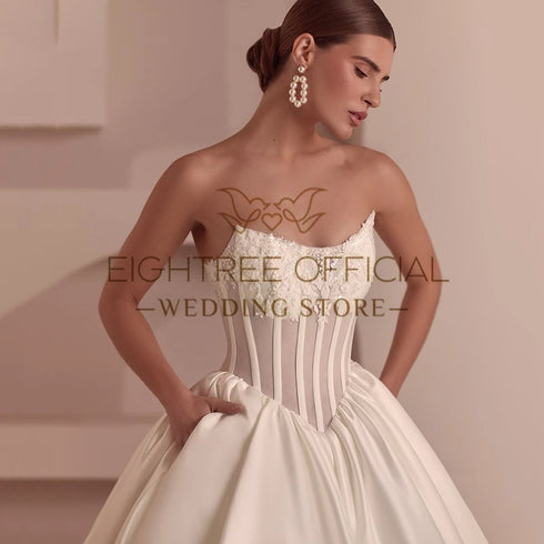 Elegant A-Line Wedding Dresses Strapless Appliques Satin Bridal Gowns