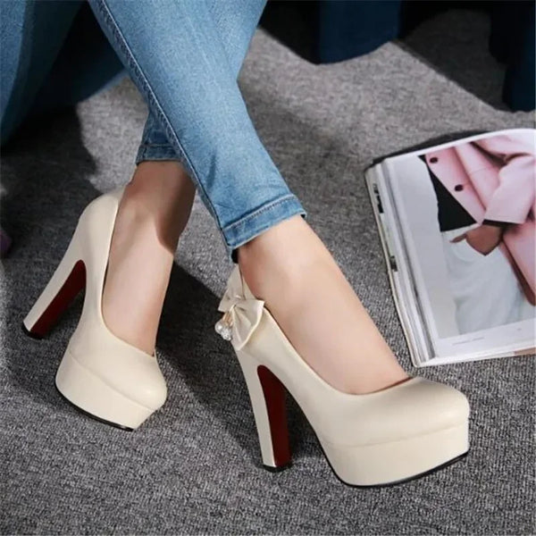 Customized Large Size Pumps Single Shoes with Butterfly Knot Diamond