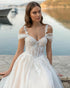 Luxurious Strapless Sleeveless Wedding Dress with Pearls and Long Train Bridal Gown