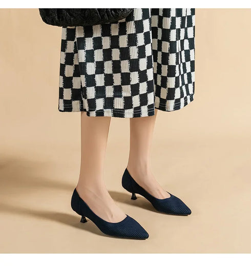 Stylish Women's Pointed Toe Slip-On Flat Pumps for Casual Spring and Autumn Wear