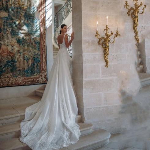 Elegant A-Line Lace Applique Wedding Dress with Square Collar and Tulle Sweep Train for Women