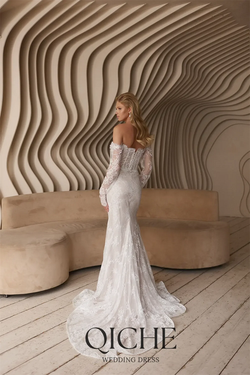 Mermaid Lace Wedding Dress With Pearls Sweetheart Neckline Long Sleeves Floor Length Bridal Gown