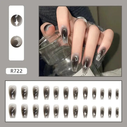 Wearable Detachable Love-Themed Checkerboard Fake Nail Pieces for a Sweetheart Manicure