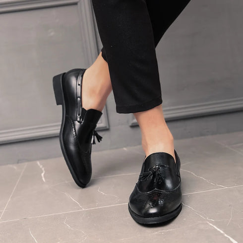 Luxury Black Low Heeled Tassels Loafers for Men Business Dress Shoes