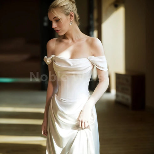 Elegant Floor-Length Wedding Dress with One-Shoulder Style