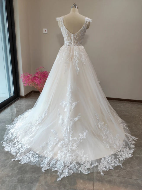 Elegant Wedding Dress For Women V-Neck Cap Sleeve Lace Appliques Custom Made